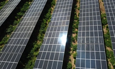 Israels ambitiösa 100, 000 soltak planerar att öka förnybar energikapacitet m...