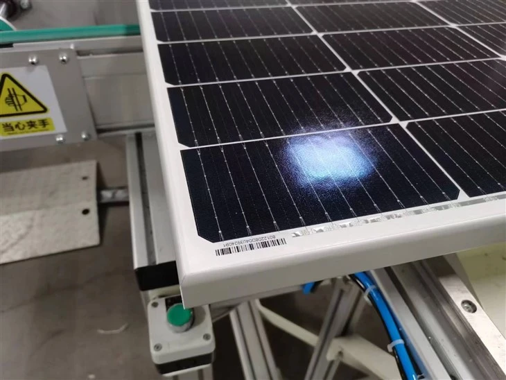 Solar Power Source With Solar Charge Controller
